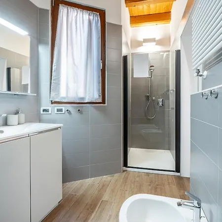 Charming House - 5 Minutes From Two Towers Bolonia